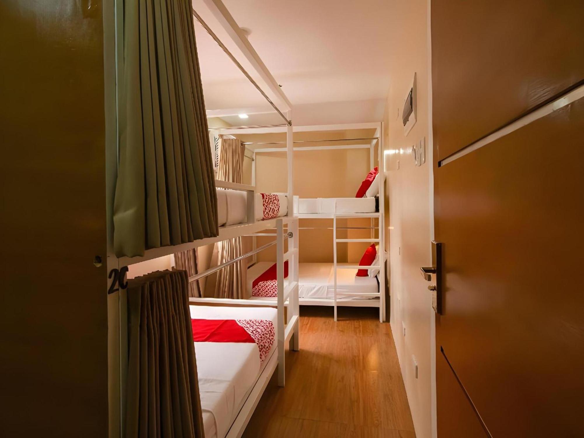 Super Oyo 832 The Teepee Place Hostel & Residence Inn Cebu Esterno foto