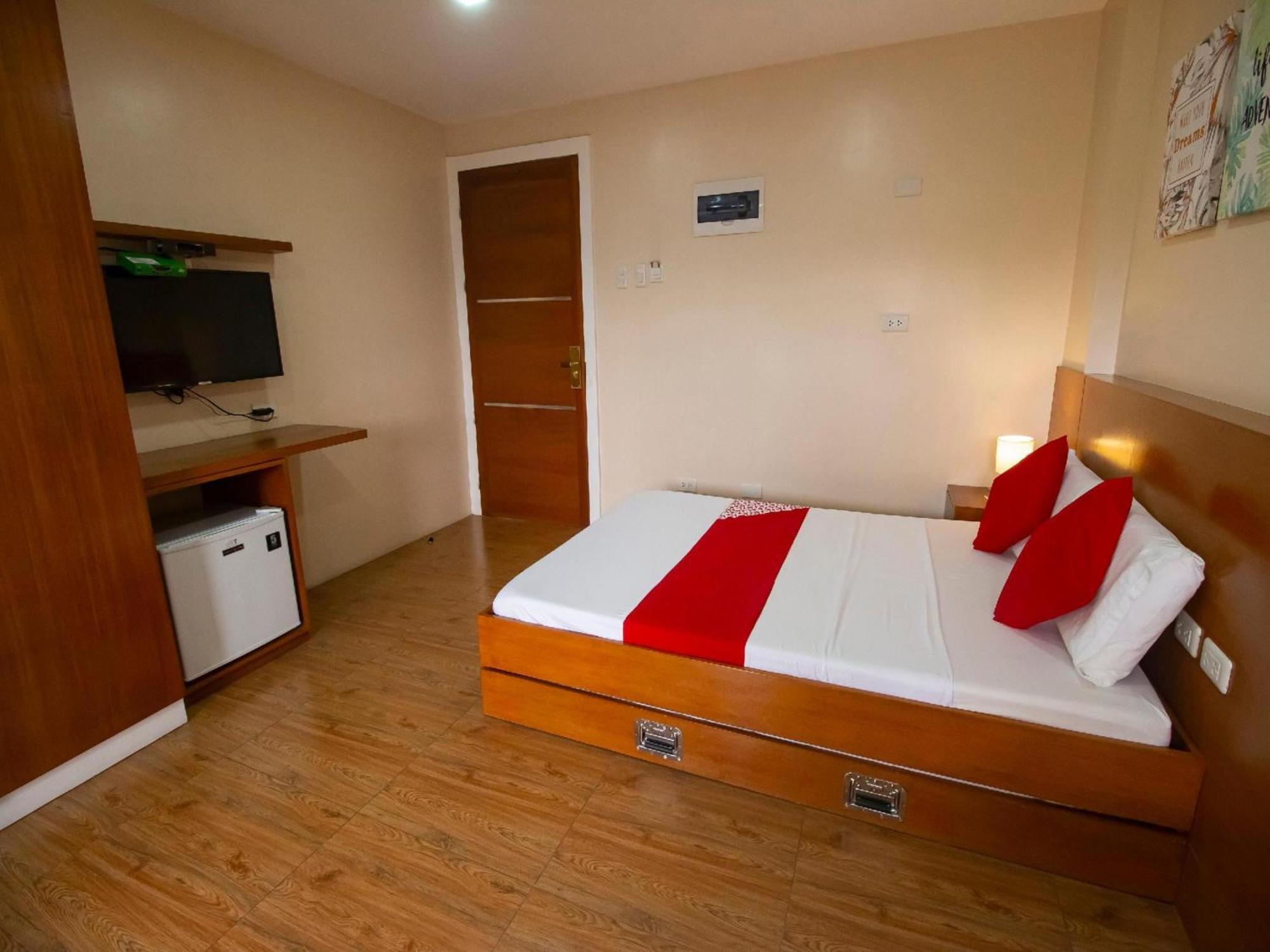 Super Oyo 832 The Teepee Place Hostel & Residence Inn Cebu Esterno foto