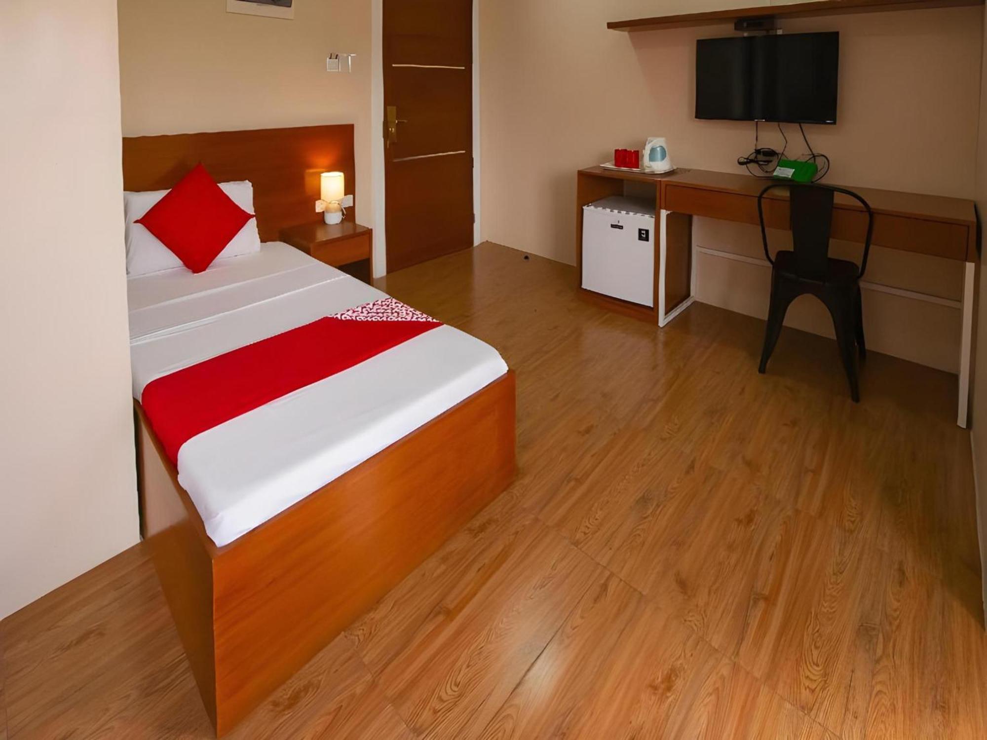 Super Oyo 832 The Teepee Place Hostel & Residence Inn Cebu Esterno foto