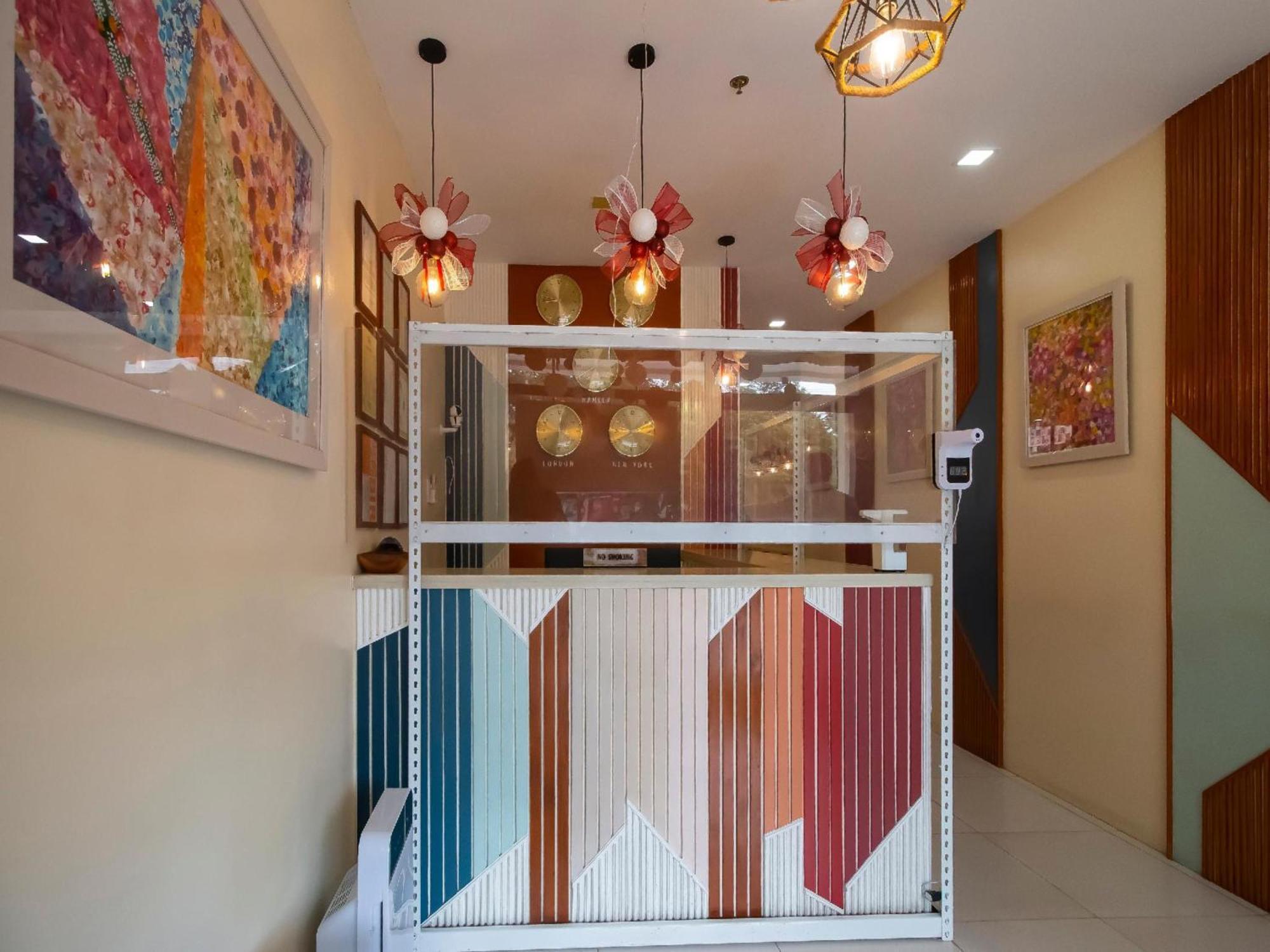 Super Oyo 832 The Teepee Place Hostel & Residence Inn Cebu Esterno foto