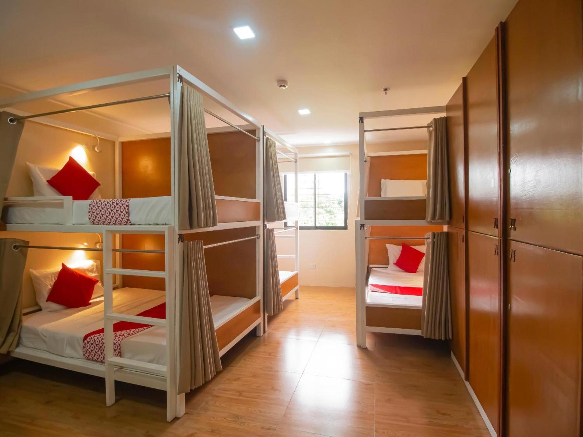 Super Oyo 832 The Teepee Place Hostel & Residence Inn Cebu Esterno foto